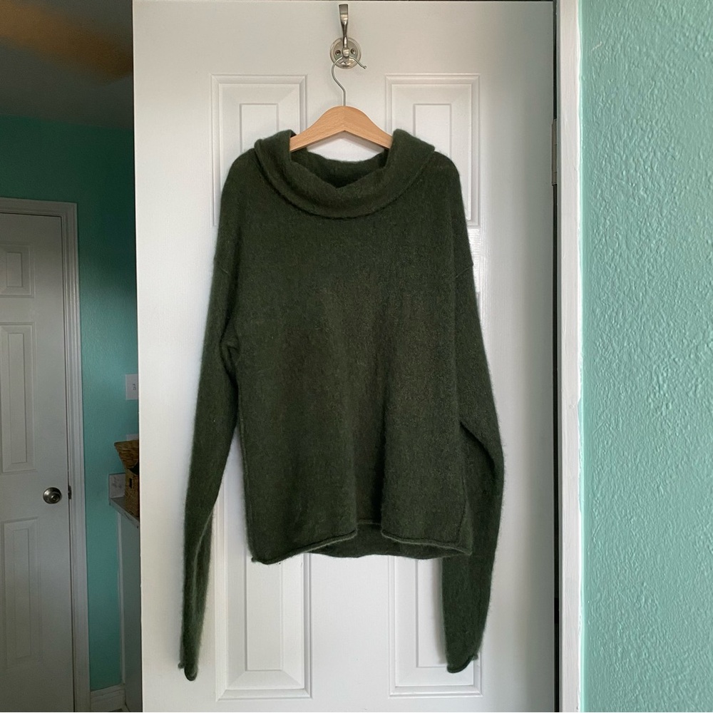 Free People 100% Cashmere Forest Green Women’s S Turtleneck Sweater